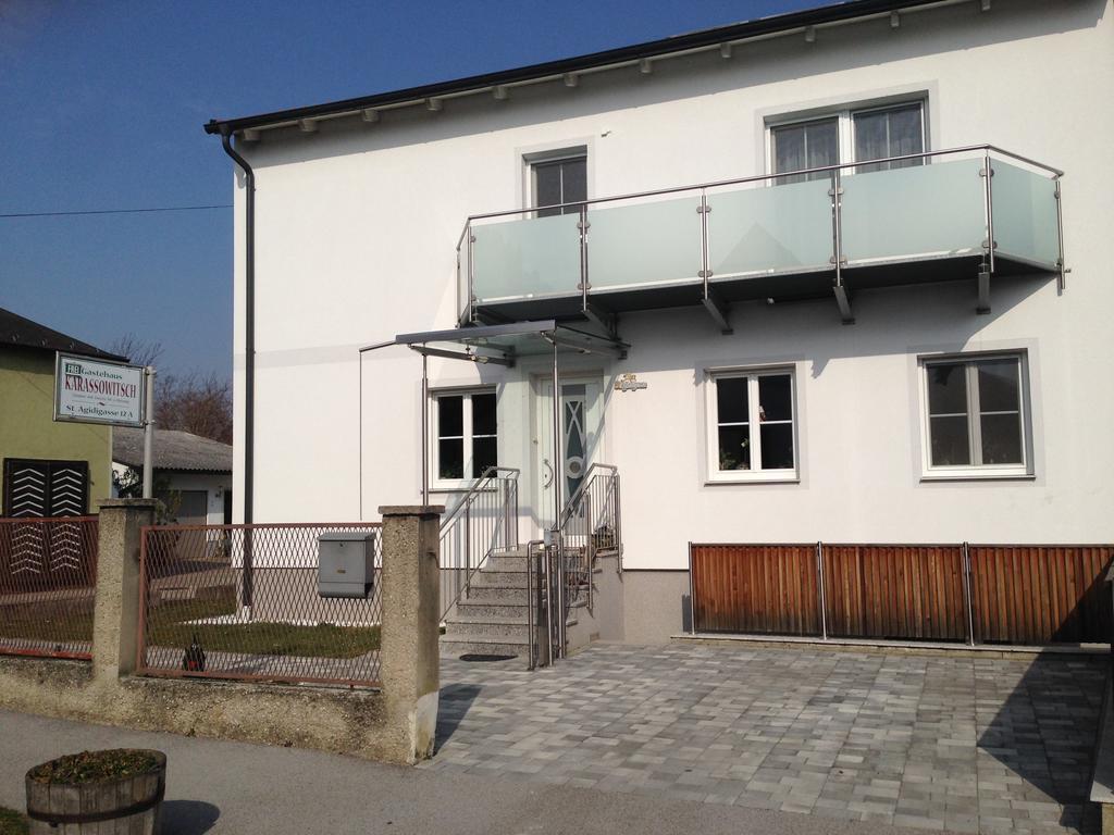 Gaestehaus Karassowitsch رست المظهر الخارجي الصورة